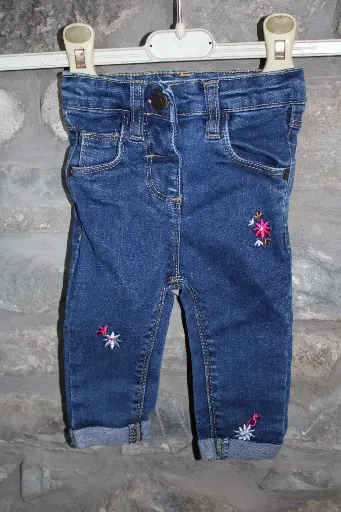 [Caisse N° 4 & Article N°  192] Jeans